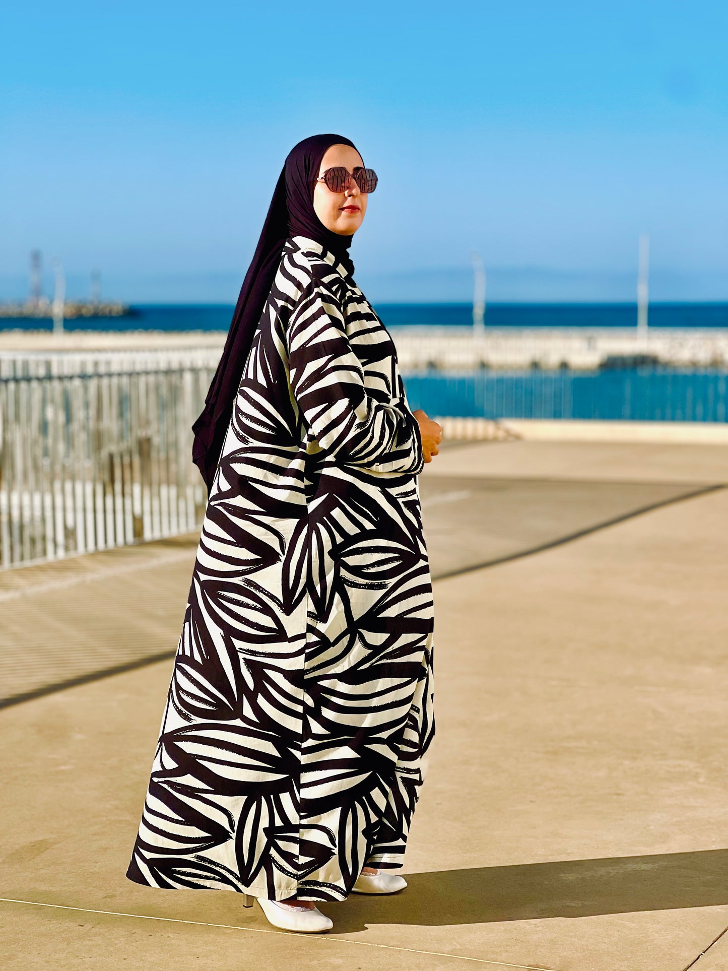 Abaya Nasim  نسيم – Légèreté. Grâce. Liberté (+ Sous Abaya )