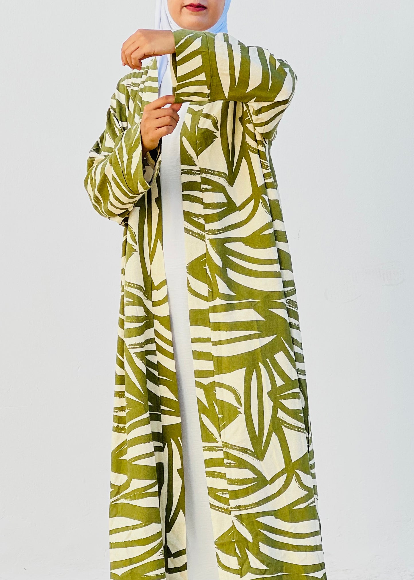 Abaya Nasim  نسيم – Légèreté. Grâce. Liberté (+ Sous Abaya )