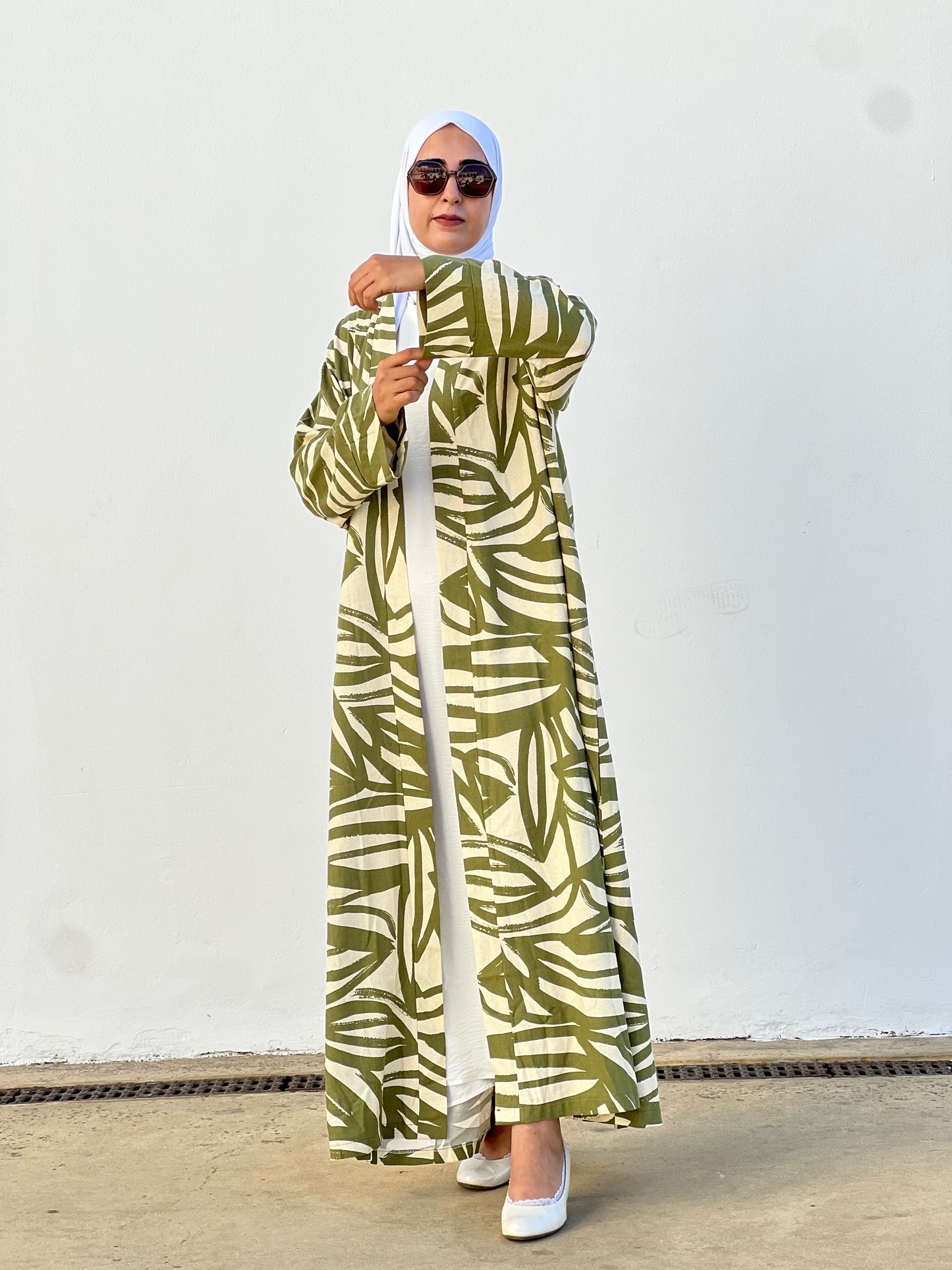 Abaya Nasim  نسيم – Légèreté. Grâce. Liberté (+ Sous Abaya )