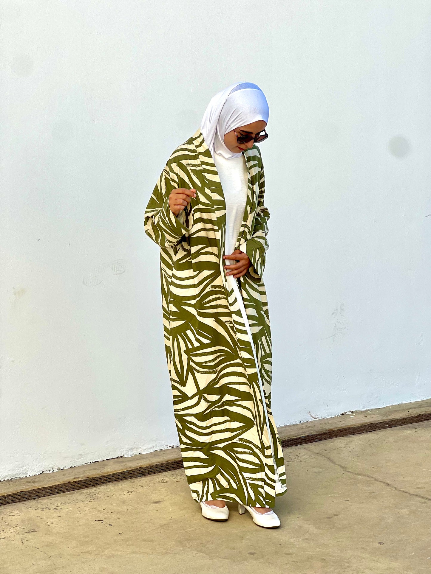 Abaya Nasim  نسيم – Légèreté. Grâce. Liberté (+ Sous Abaya )