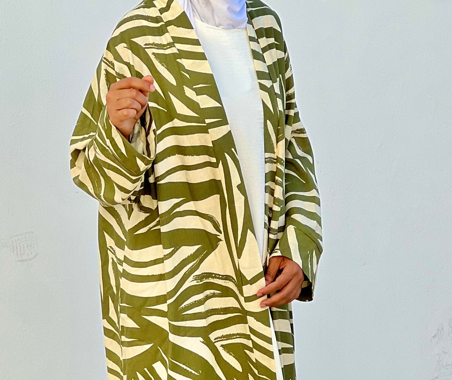 Abaya Nasim  نسيم – Légèreté. Grâce. Liberté (+ Sous Abaya )