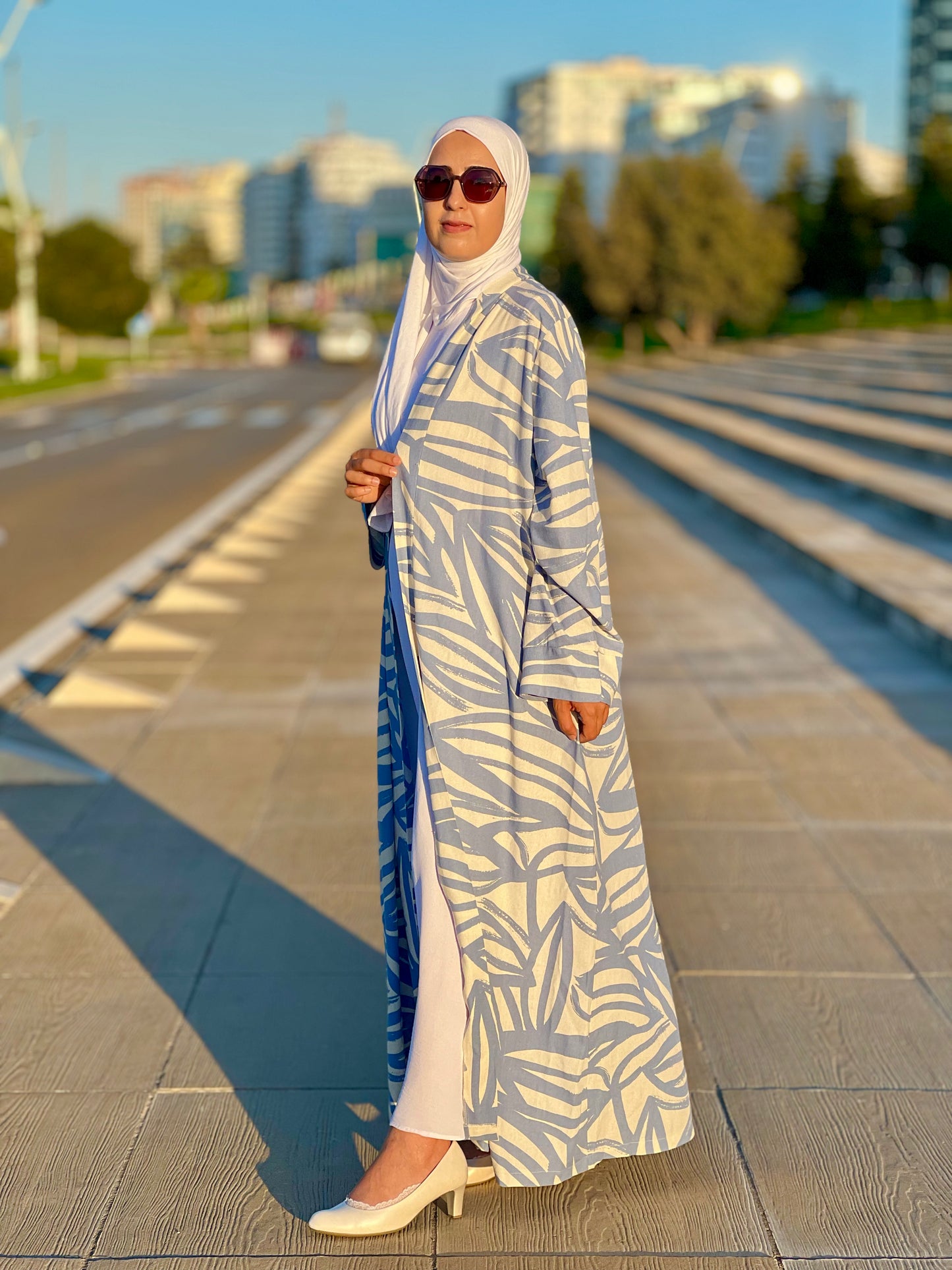 Abaya Nasim  نسيم – Légèreté. Grâce. Liberté (+ Sous Abaya )