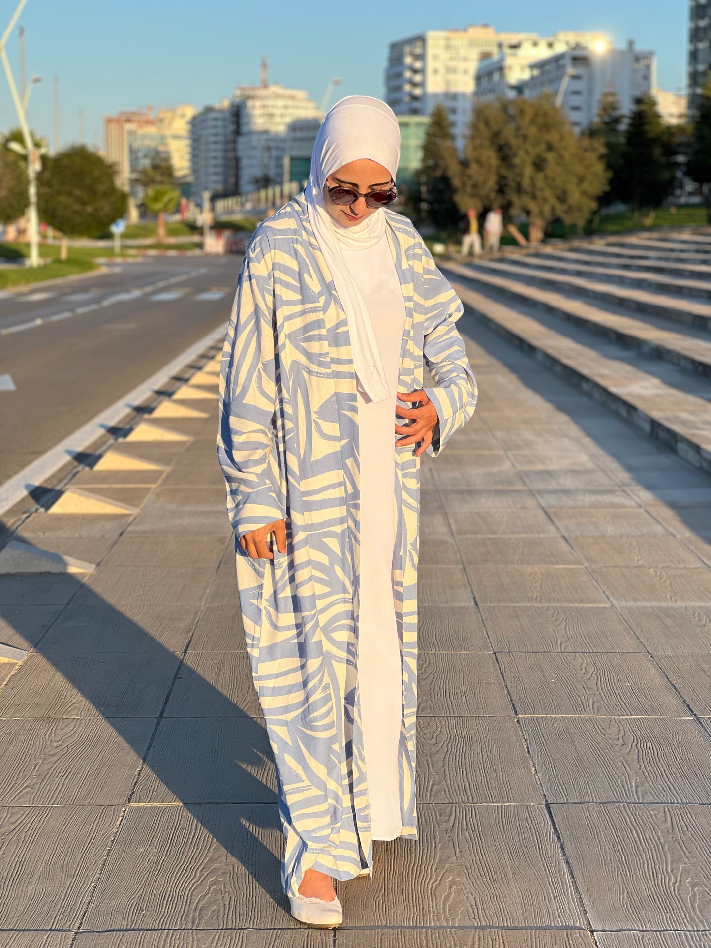 Abaya Nasim  نسيم – Légèreté. Grâce. Liberté (+ Sous Abaya )