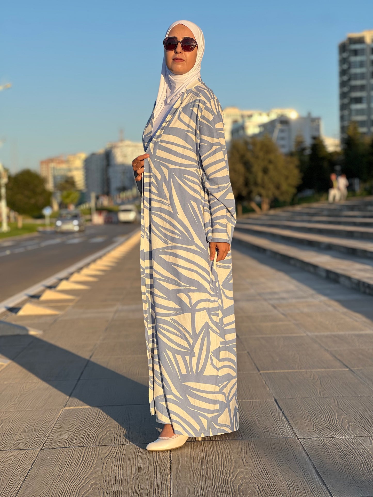 Abaya Nasim  نسيم – Légèreté. Grâce. Liberté (+ Sous Abaya )