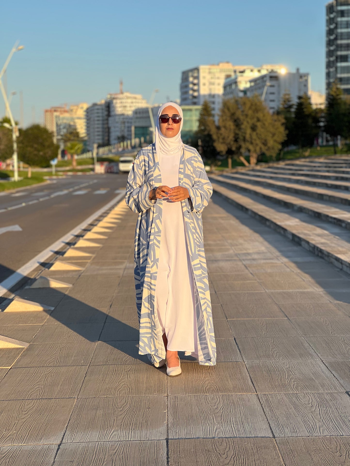 Abaya Nasim  نسيم – Légèreté. Grâce. Liberté (+ Sous Abaya )