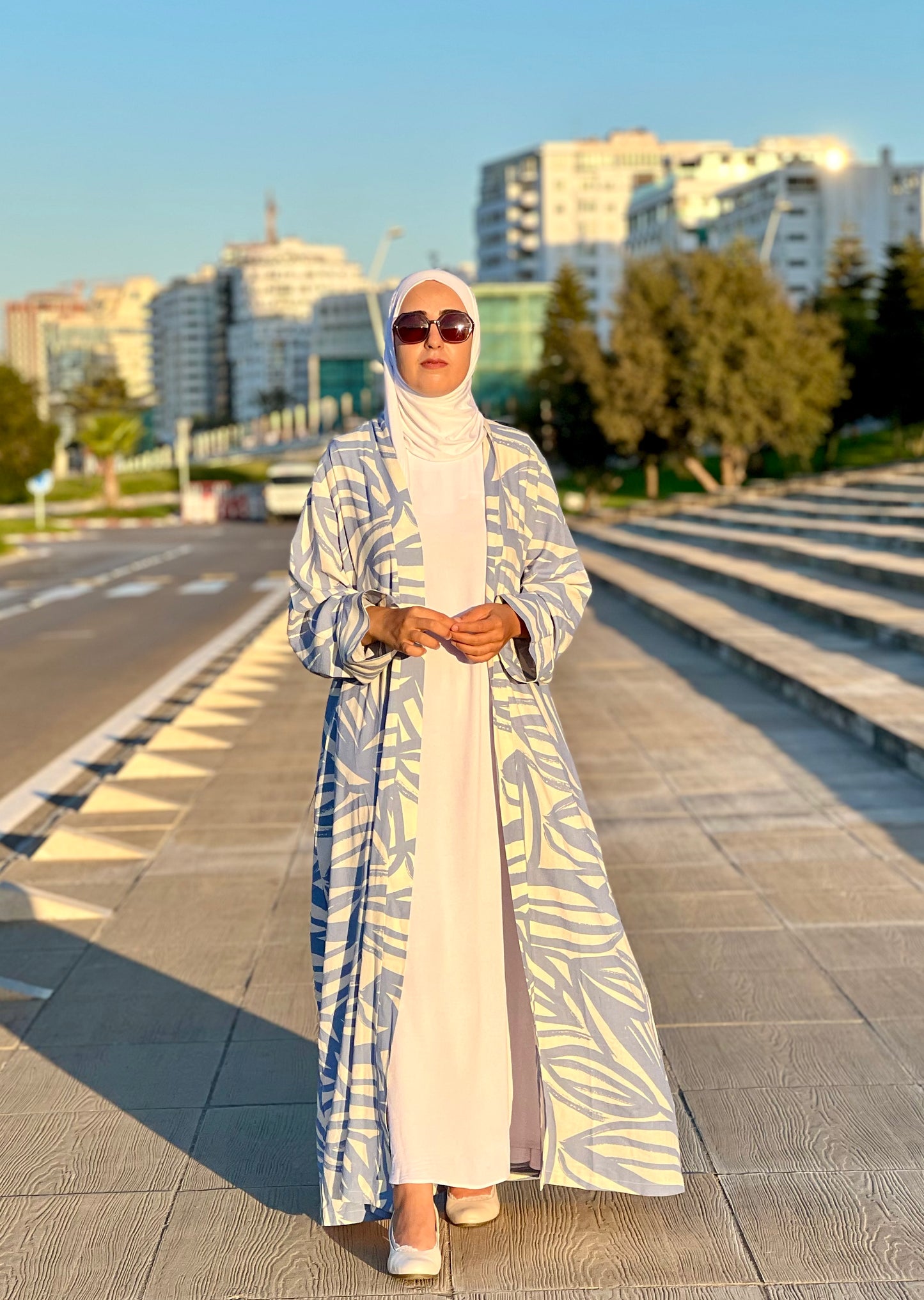 Abaya Nasim  نسيم – Légèreté. Grâce. Liberté (+ Sous Abaya )