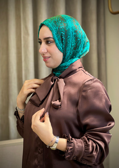 Chemise Satinée Col Lavallière