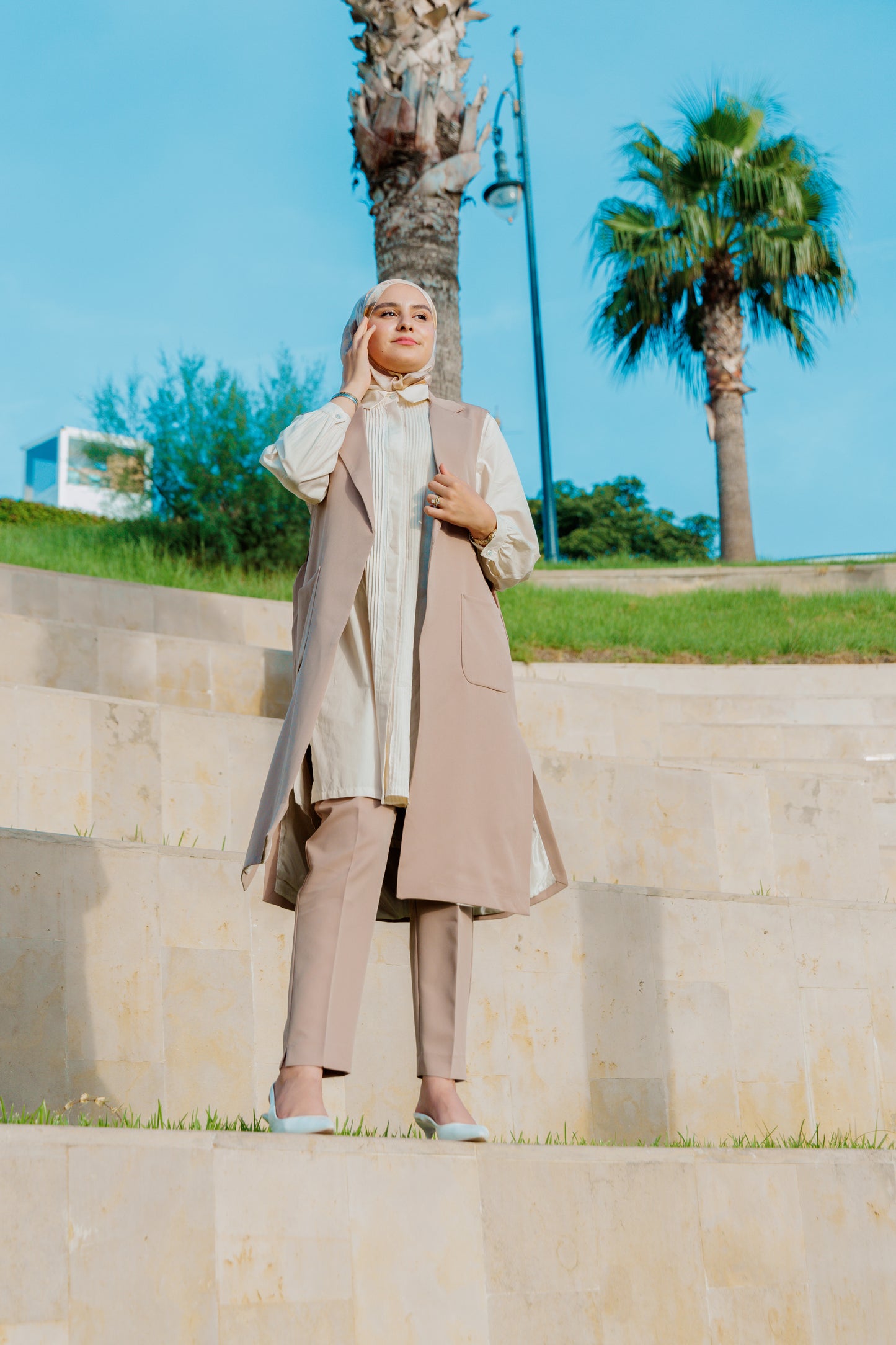 Ensemble :Gilet long & Pantalon beige (Copy)